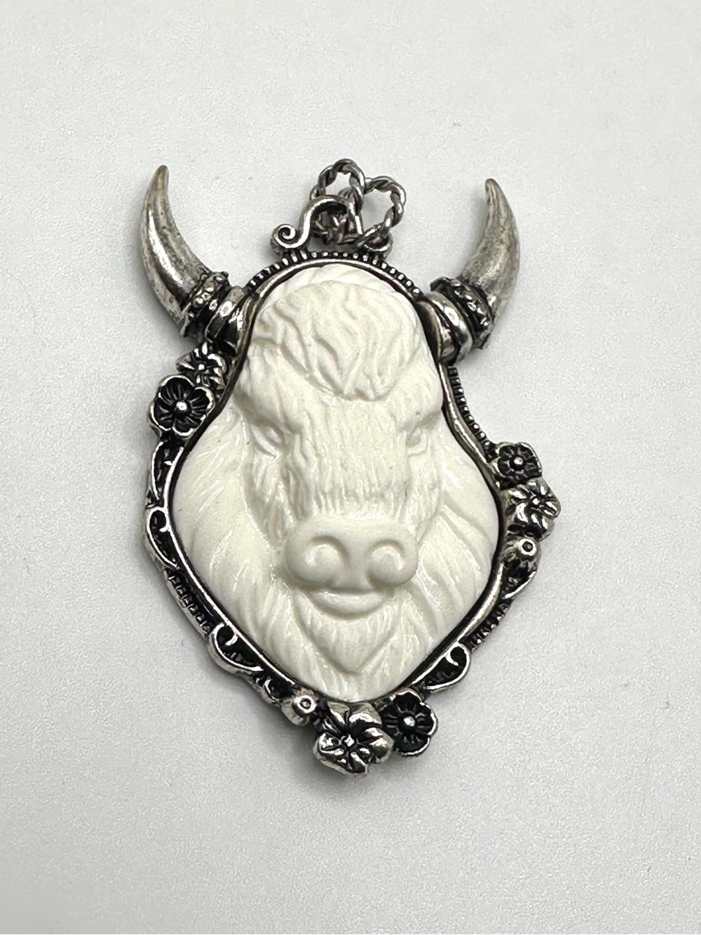 Western Buffalo Cameo Pendant - Fun Costume Jewelry for Cowgirls! NWT!